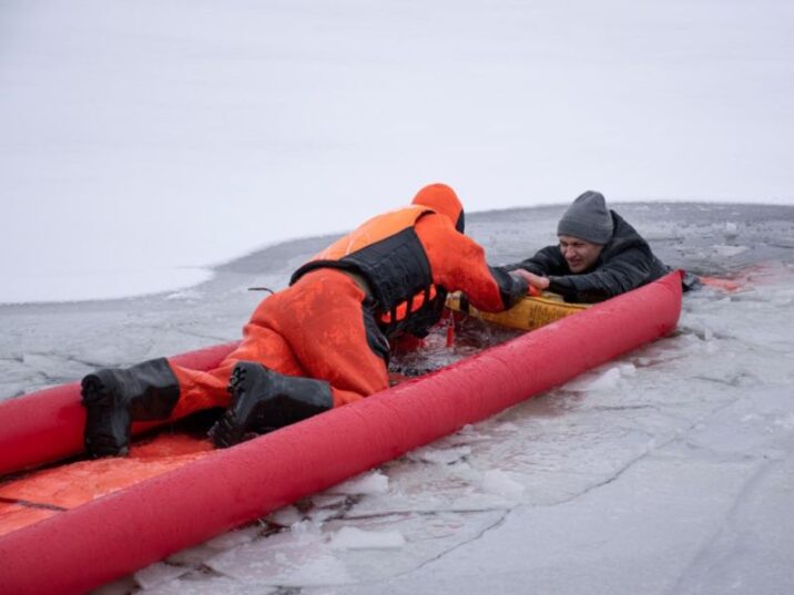 Лыткаринцев предупреждают об опасности рыбалки на тонком льду Новости Лыткарино 